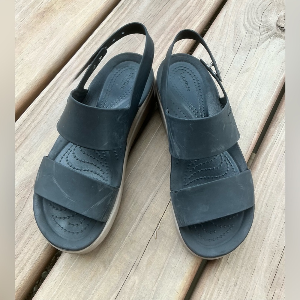 CROCS  sandals SUPER CUTE☺️